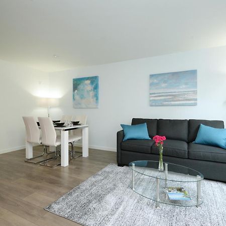 Gorgeous Old Town Condo With Patio And Parking! วิกตอเรีย ภายนอก รูปภาพ