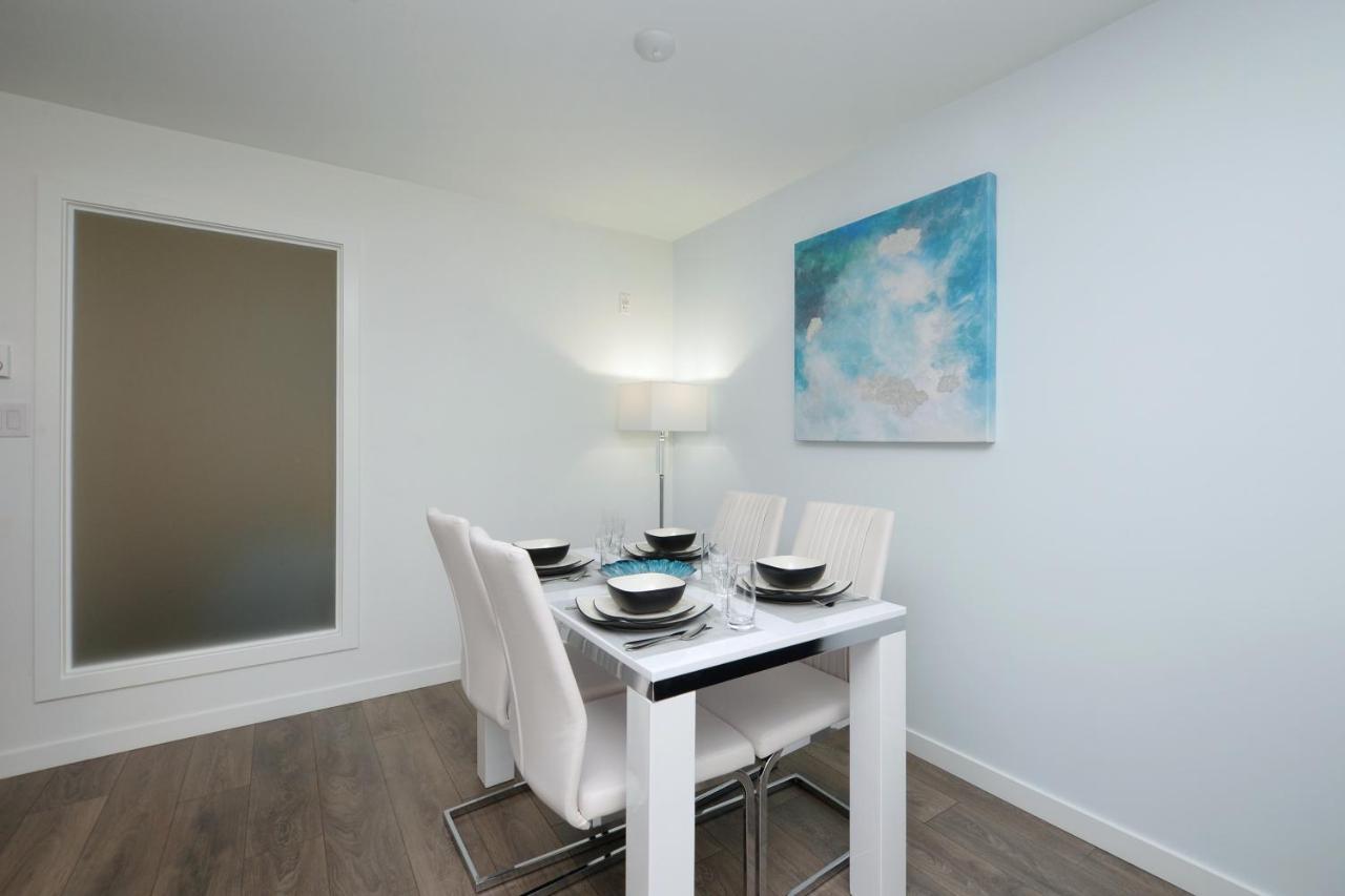 Gorgeous Old Town Condo With Patio And Parking! วิกตอเรีย ภายนอก รูปภาพ