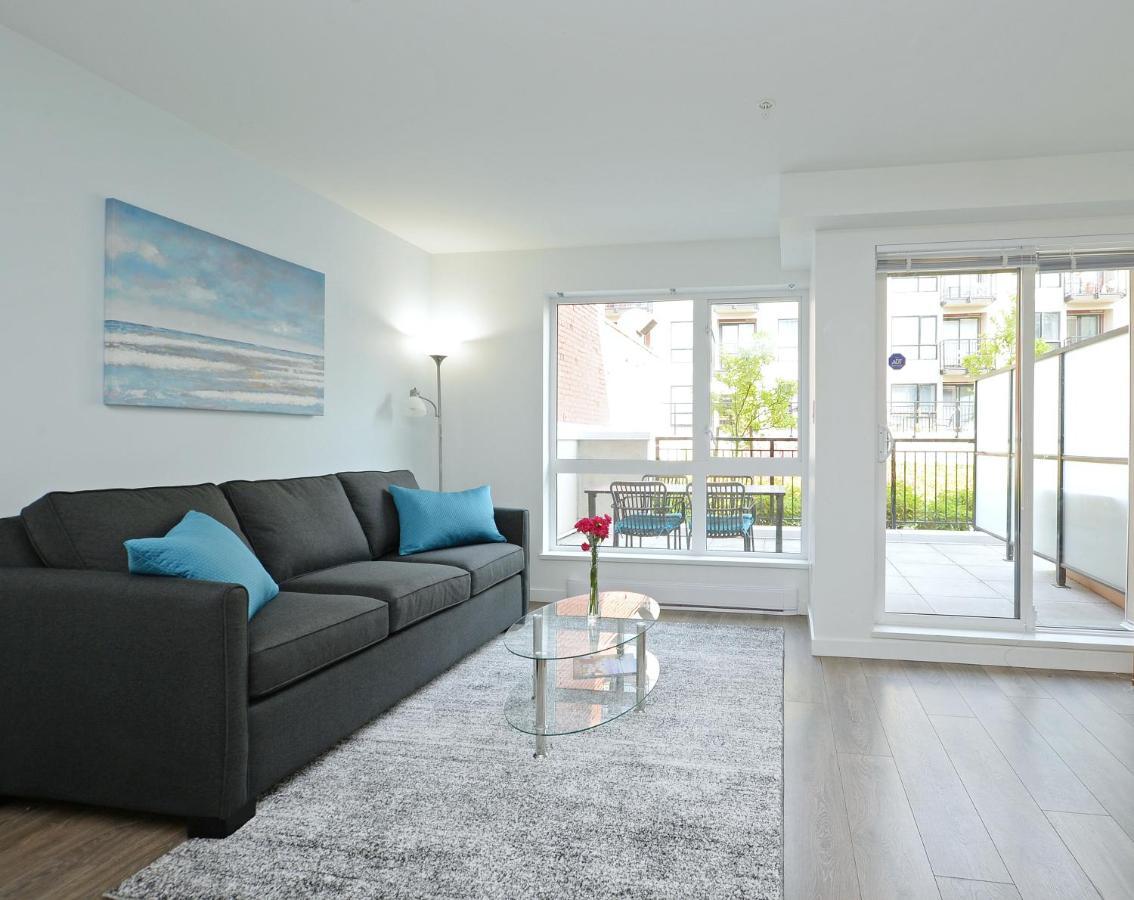 Gorgeous Old Town Condo With Patio And Parking! วิกตอเรีย ภายนอก รูปภาพ