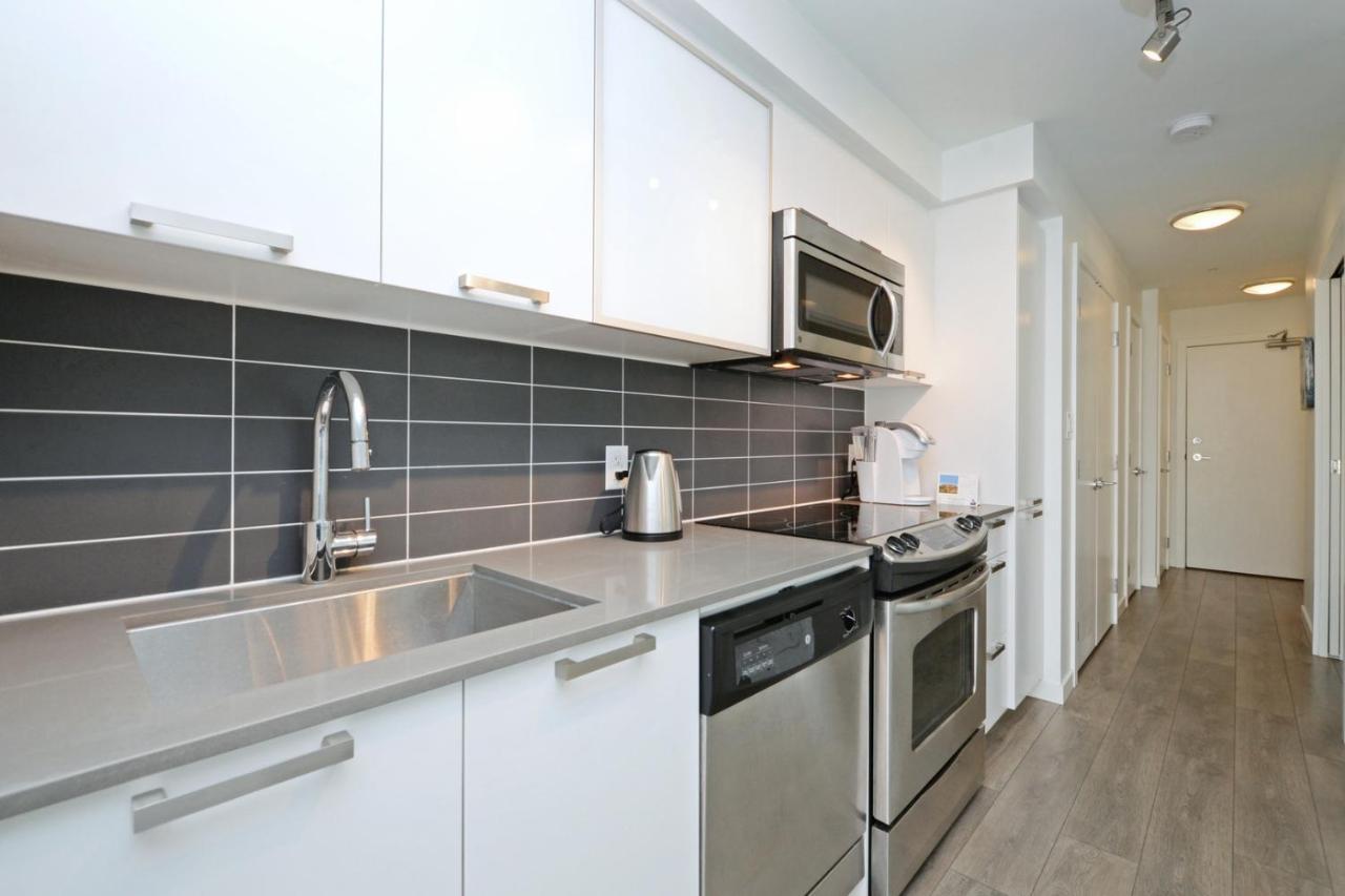 Gorgeous Old Town Condo With Patio And Parking! วิกตอเรีย ภายนอก รูปภาพ